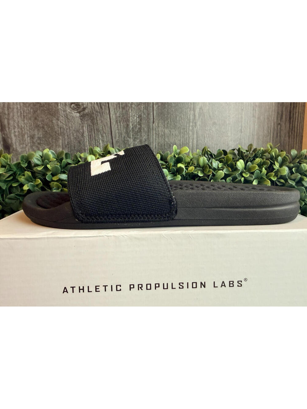 APL Women's BL Techloom Black Black White Slides EU 36 US 6